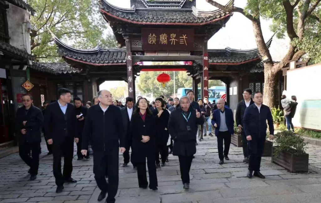 省人大常委会副主任陈星莺带队来惠山古镇考察文旅融合工作